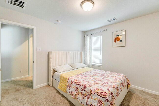 Building Photo - 27985 Seger Bnd Trl