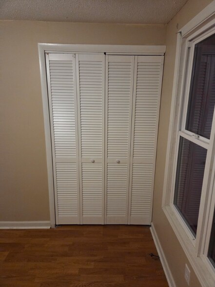 Building Photo - 216 Seton Hall Dr