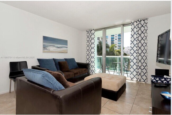 Building Photo - 3901 S Ocean Dr