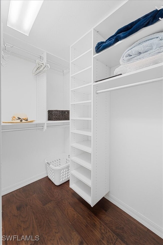 Building Photo - 380 4th Ave S