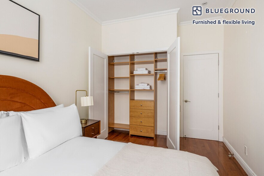 Building Photo - 488 7th Ave