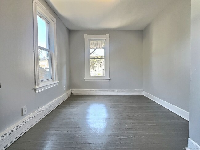 Building Photo - 256 Lexington Ave