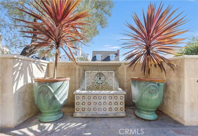 Building Photo - 319 Orchid Ave