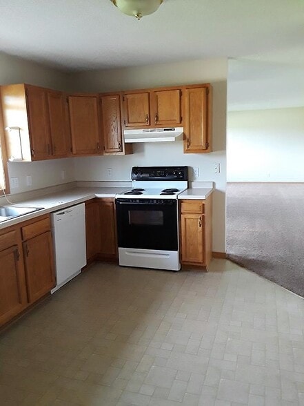 Building Photo - 2102 135th St