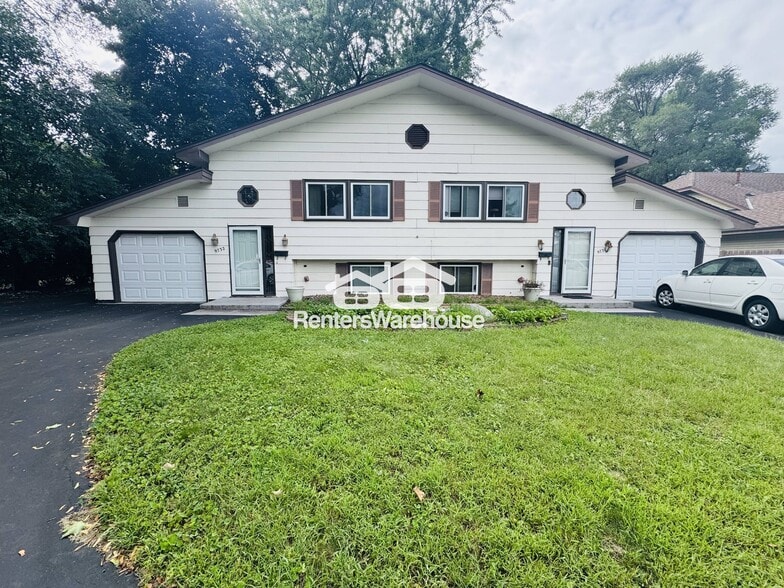 Primary Photo - 9732 Pleasant Ave S