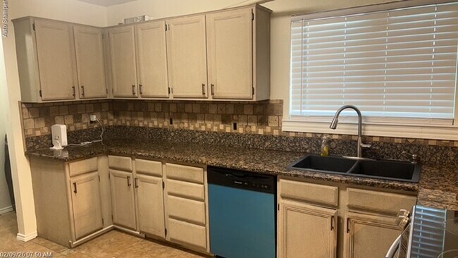 Building Photo - 1008 Meadowlark Dr