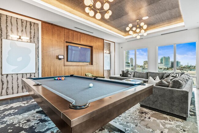 Building Photo - 617 N 12th St