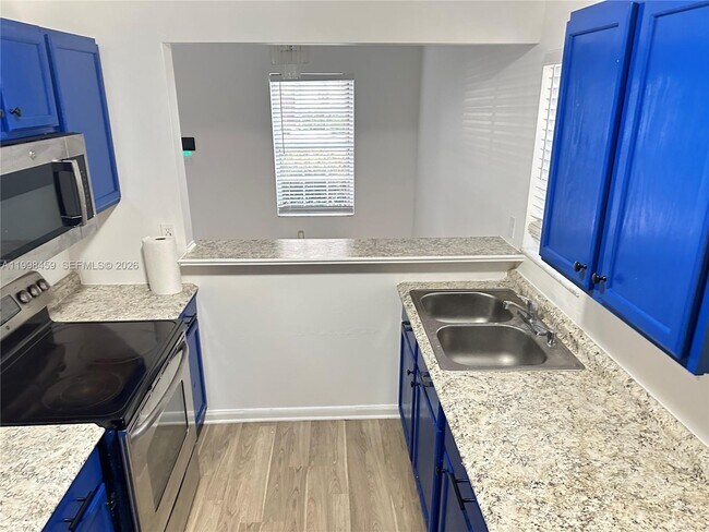 Building Photo - 1139 Freshwater Lakes Dr