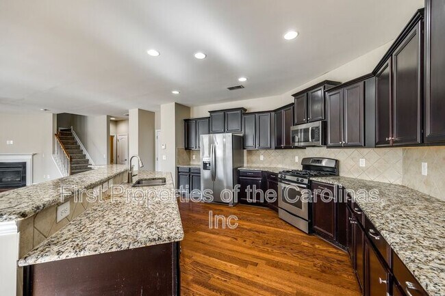Building Photo - 3000 Sewee Ln