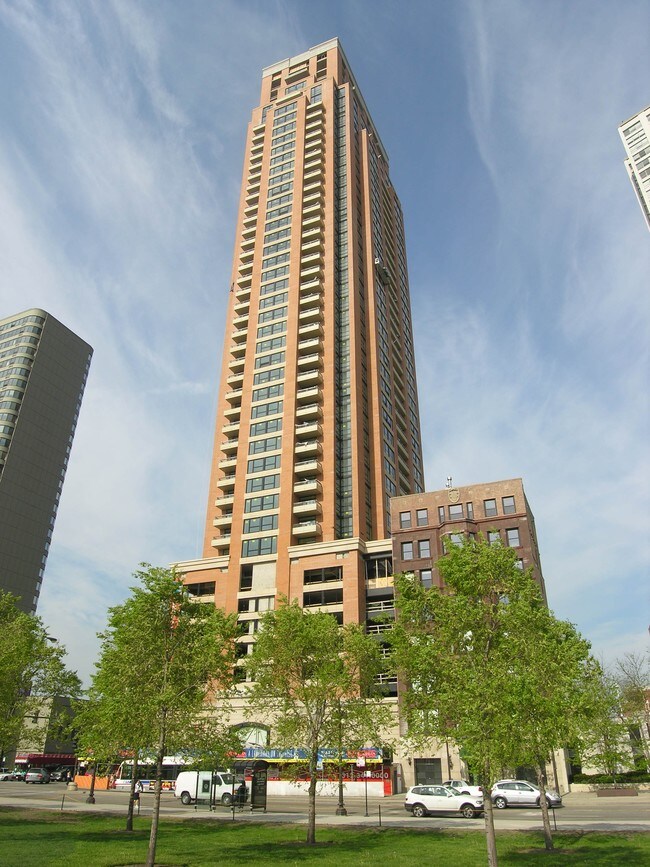 1160 S Michigan Ave 1160 S Michigan Ave Chicago IL 60605 Apartment