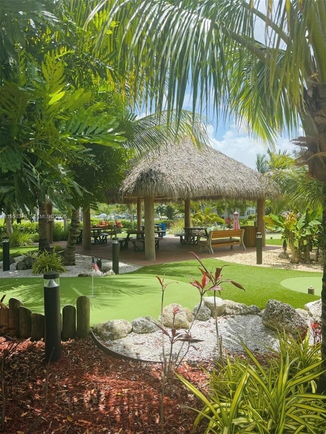 Building Photo - 358 Markham P