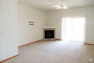 Building Photo - $1,300 | 2 Bedroom, 1 Bathroom Condo | Pet...