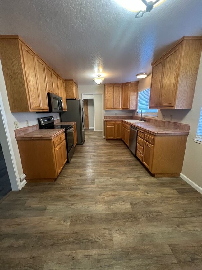 Building Photo - Rincon Valley Three Bedroom Home