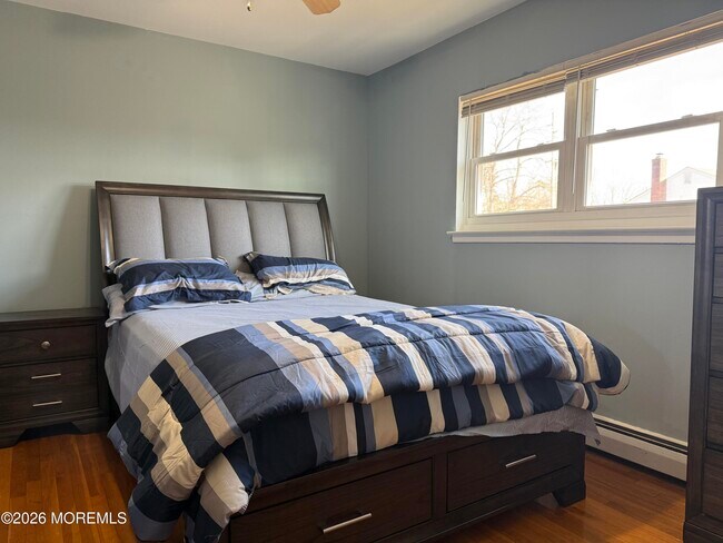 Building Photo - 5 Juniper Ln