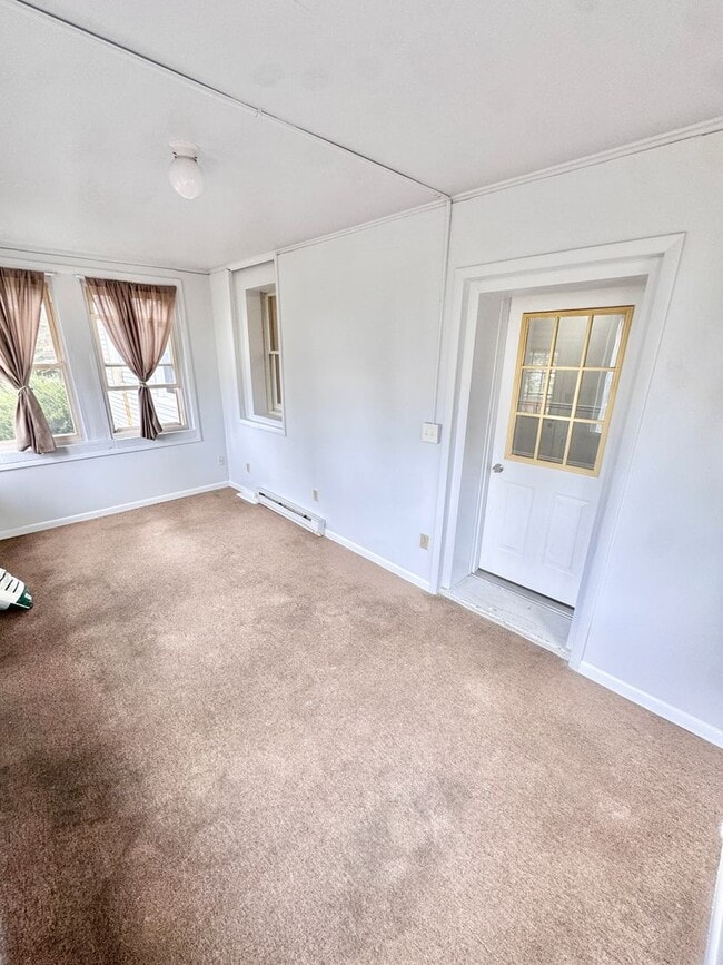 Building Photo - 8361 Schantz Rd