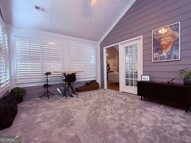 Building Photo - 3050 Orchard Ridge Cir