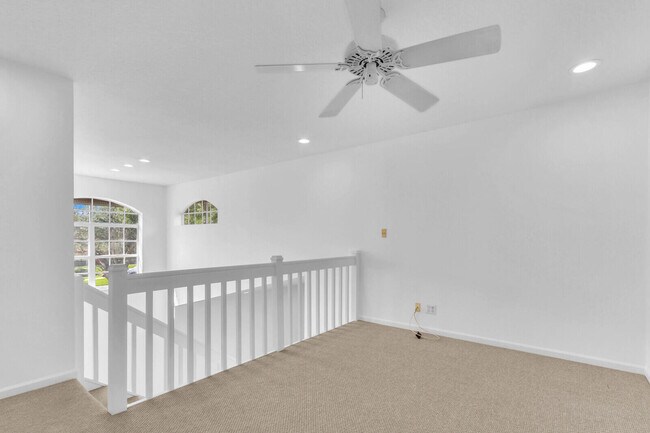 Building Photo - 479 Tequesta Dr