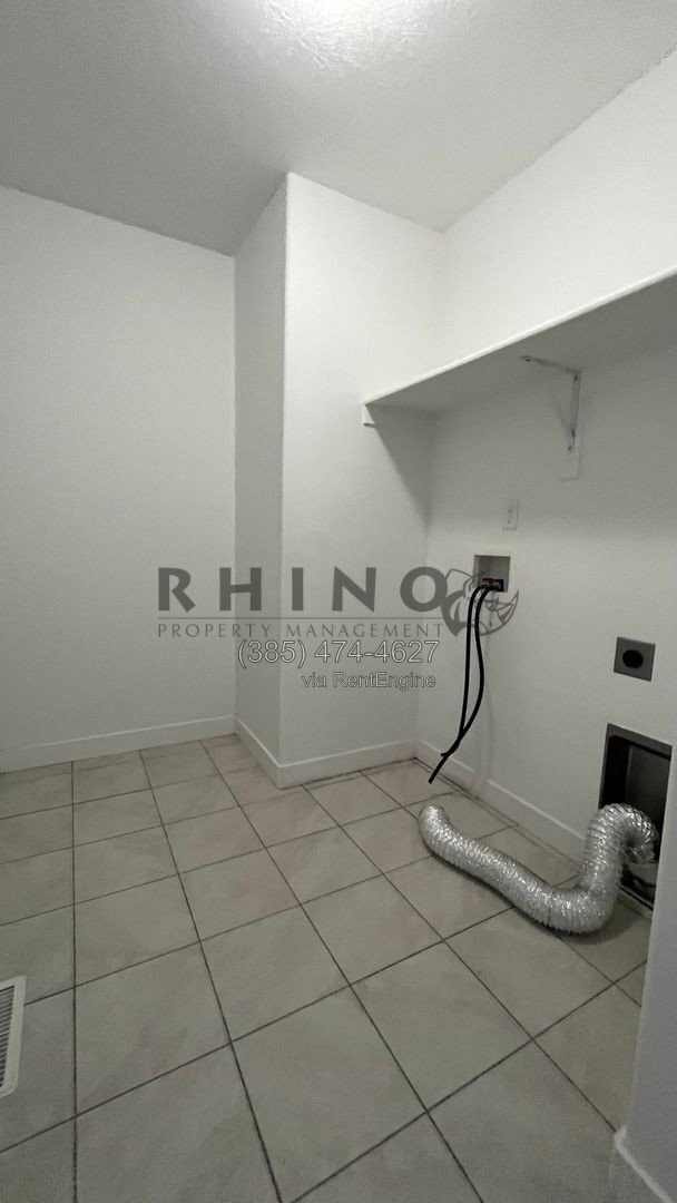 Building Photo - 1248 W Saddlebred Way