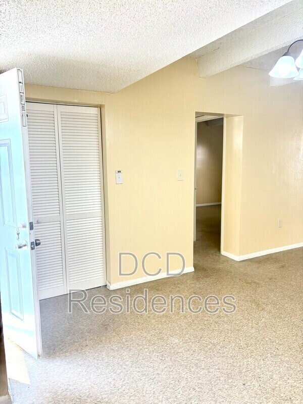 Building Photo - 5504 Pine Forest Ct