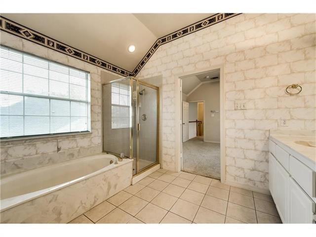 Building Photo - 2621 Pine Springs Dr
