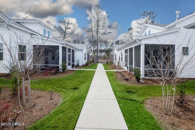 Building Photo - 171 Tropics Ave