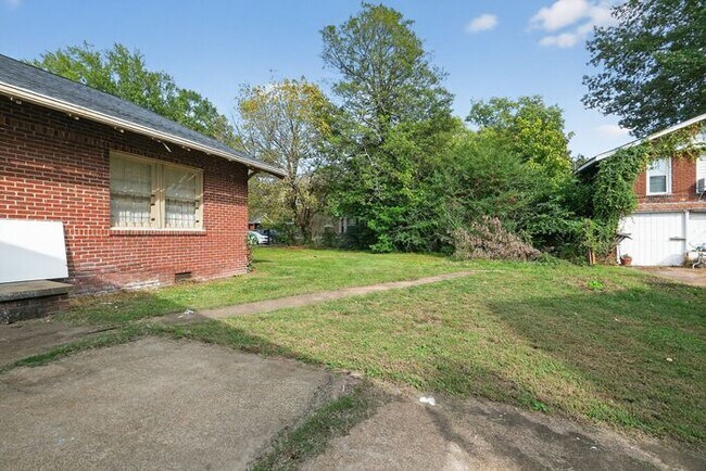 Building Photo - 322 Arlington Ave