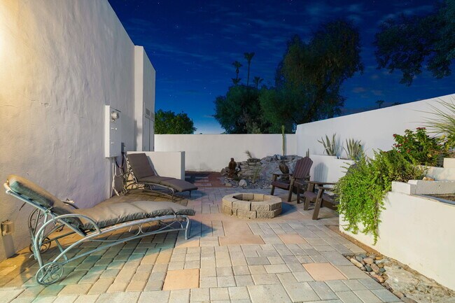 Building Photo - 74775 Del Coronado Dr