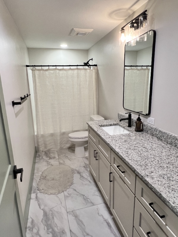 Building Photo - 422 W 18th St