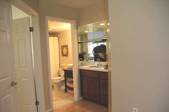 Building Photo - 31 Westwinds Dr