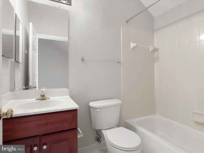 Building Photo - 4815 Dashiell Pl