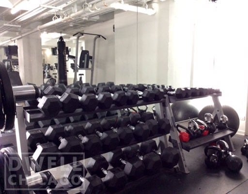 Building Photo - 1305 W Wilson Ave