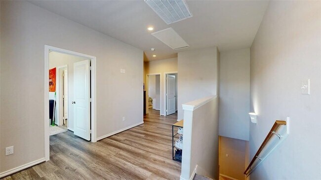 Building Photo - 2941 Papa Bear Dr