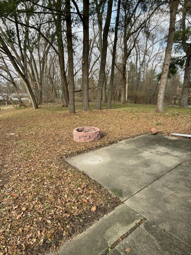 Building Photo - 19-21 Northside