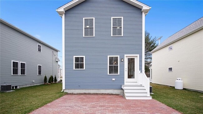 Building Photo - 133 Graystone St