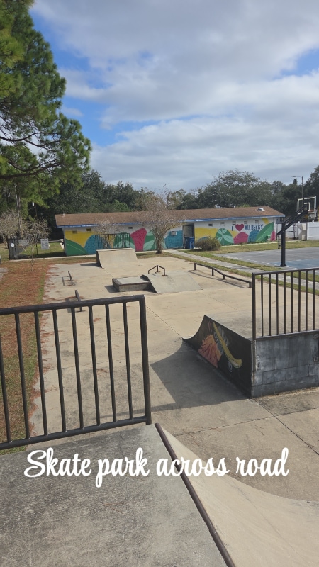 Building Photo - 1102 E Canal St