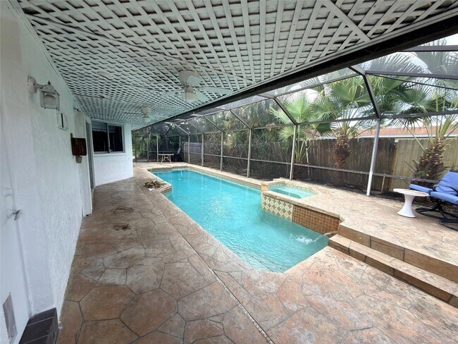 Building Photo - 1361 SW 26th Ave