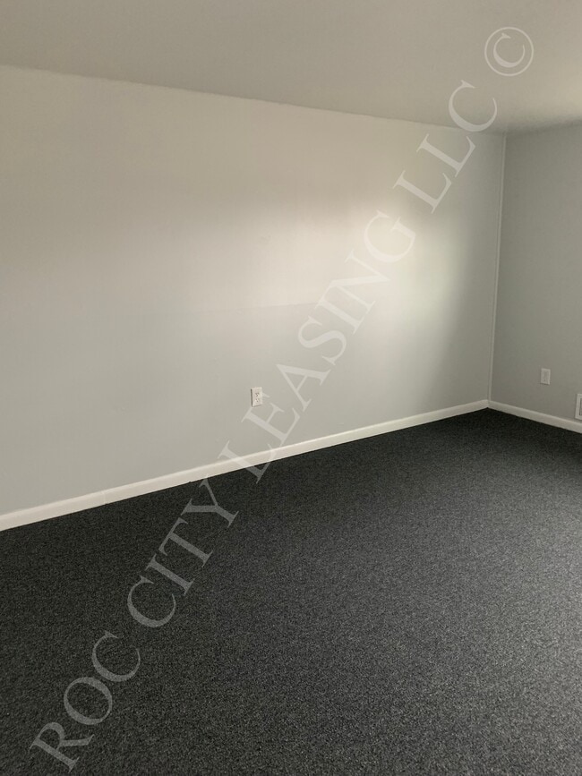 Building Photo - 89 Twin Beeches