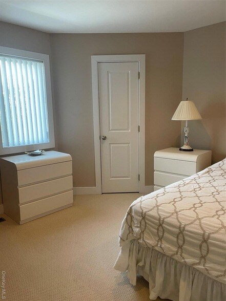 Building Photo - 45 Romana Dr