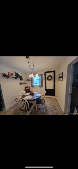 Building Photo - 2494 Hess Rd