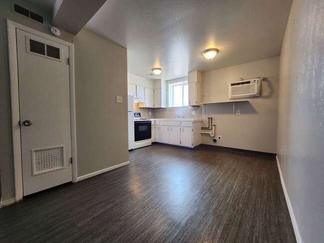 Building Photo - 3501 Baltimore Ave