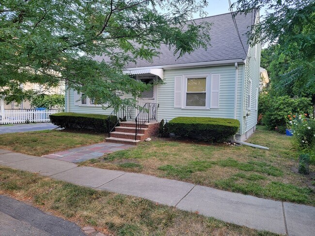 Primary Photo - 23 Hull St