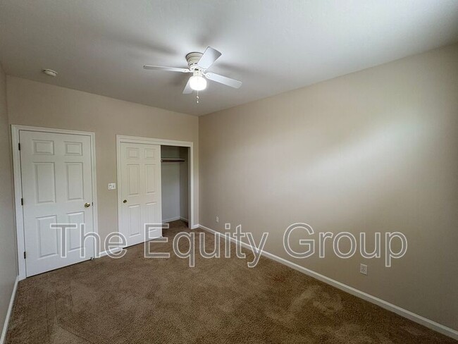 Building Photo - 4911 W Elkhorn Ave