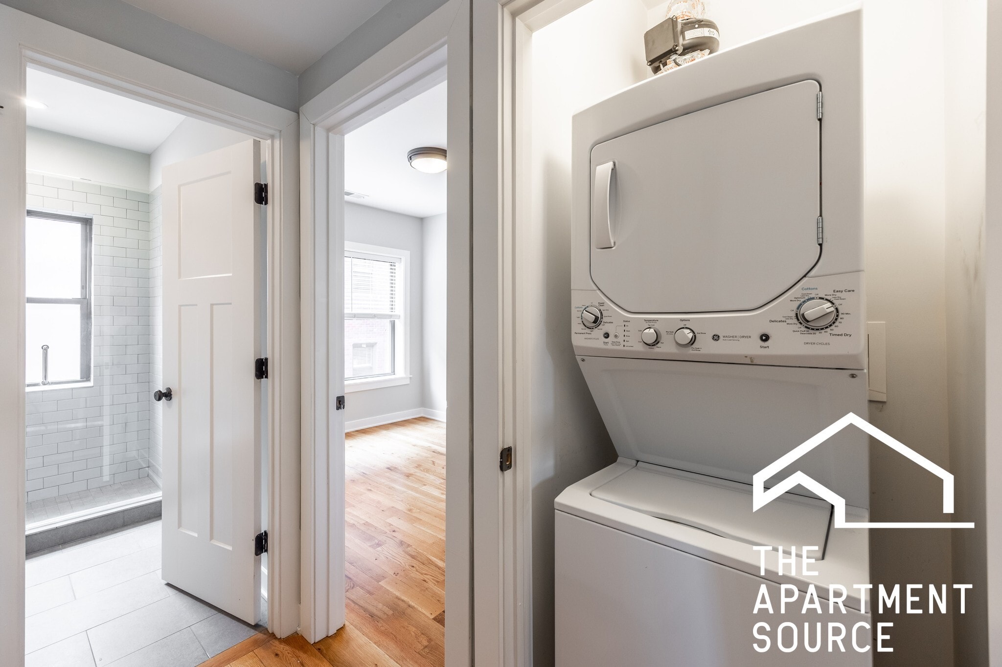 Building Photo - 2207 W Eastwood Ave