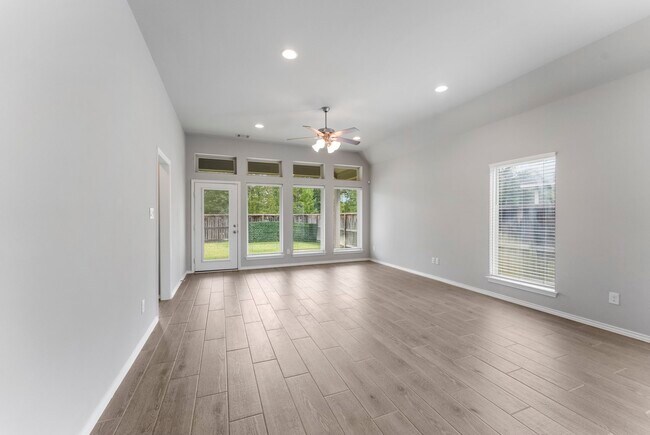 Building Photo - 156 Buckeye Dr