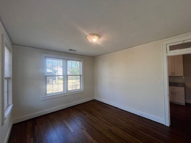 Building Photo - 2521-2521 Burney Dr