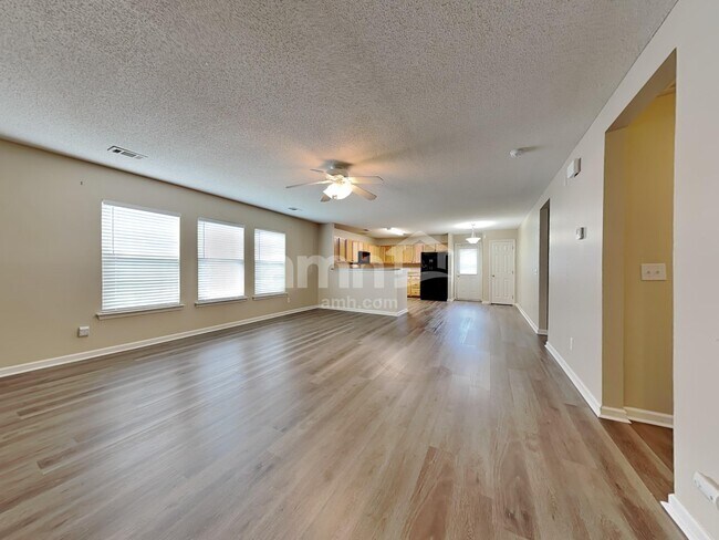 Building Photo - 244 Tigers Paw Dr