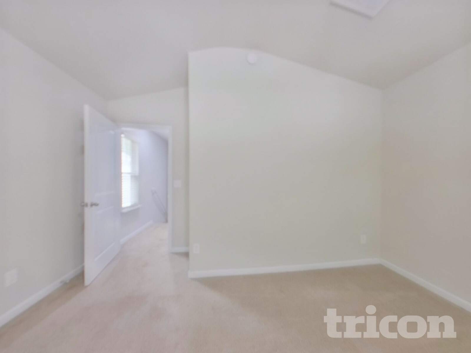 Building Photo - 213 Spring Knoll Dr