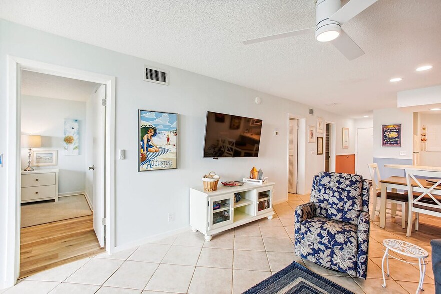 Building Photo - 200 Ocean Hibiscus Dr