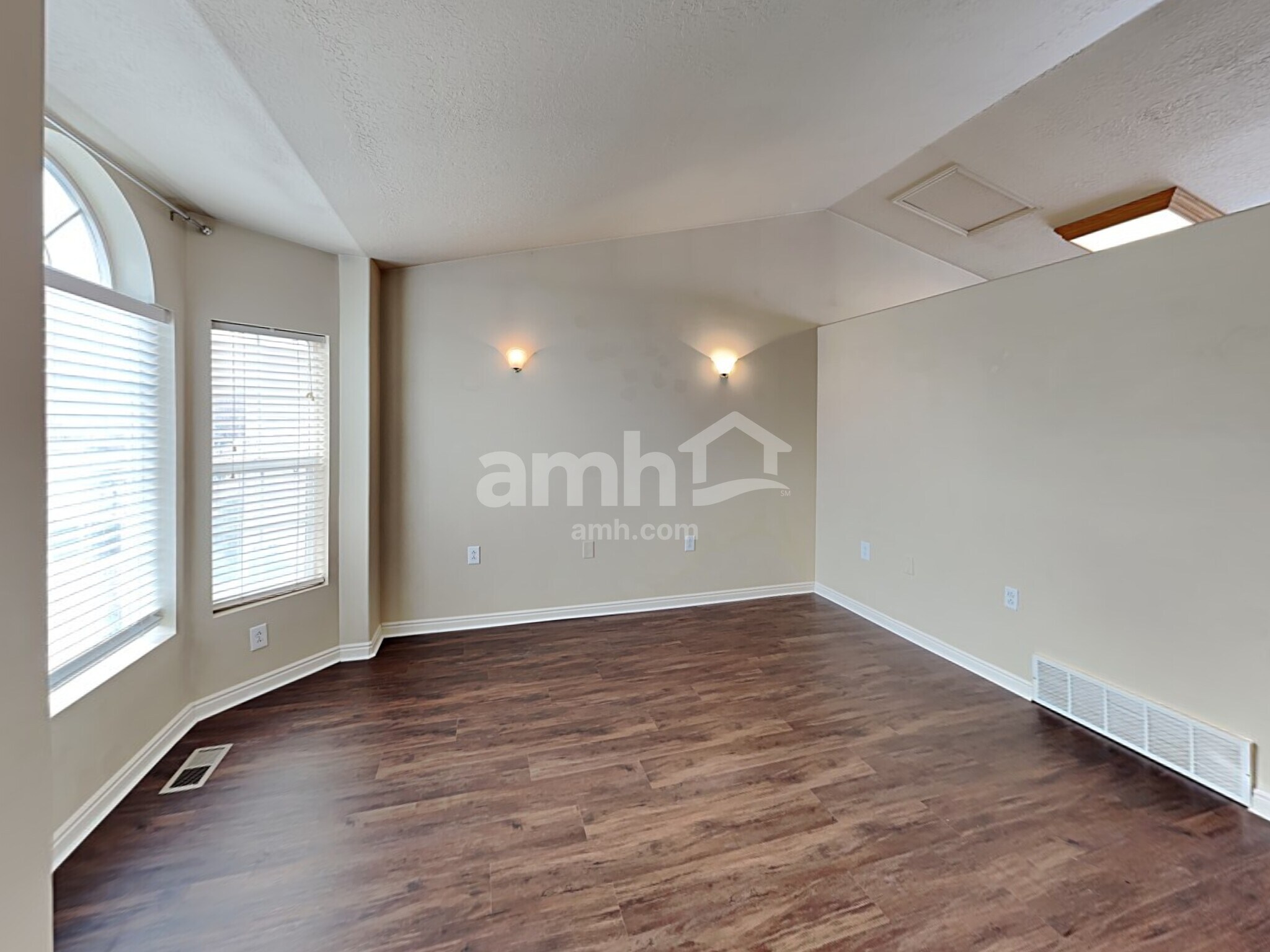 Building Photo - 2906 W 2075 S