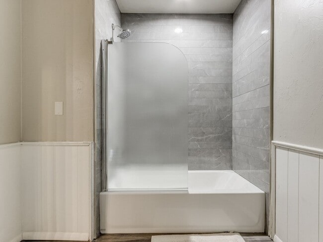 Building Photo - Mid-Term Rental in Glenbrook Addition, Nic...
